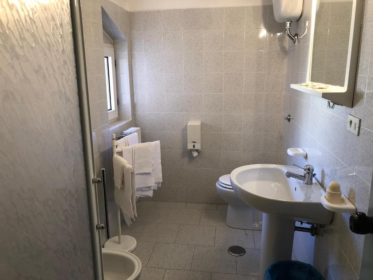 Hotel Lo Zodiaco Oppido Lucano Kültér fotó